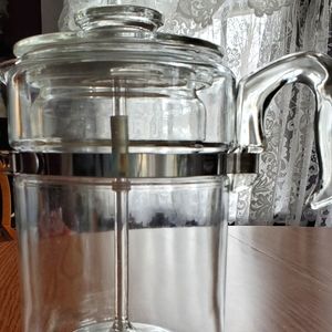 COPY - Pyrex glass coffee pot.9 cup.